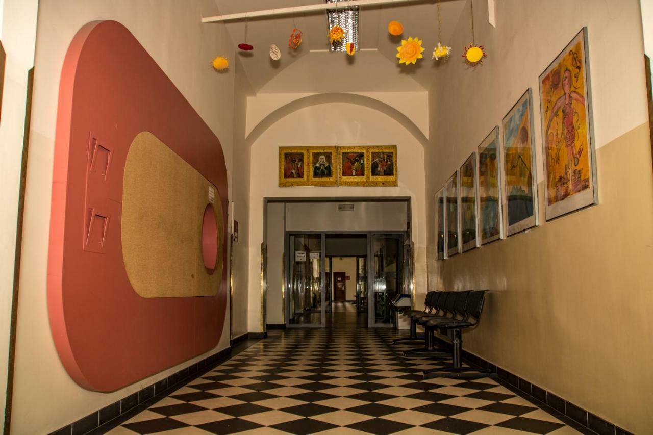 Hostel In School * Prag